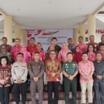 Pj Bupati Limi Mokodompit foto bersama dengan forkopimda dan kepala OPD usai melaksanakan Musrenbang Kabupaten