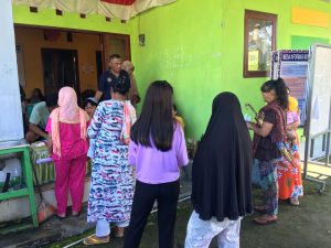 Pemdes Moyongkota Salurkan Bantuan CPP Dari Bapanas dan BULOG