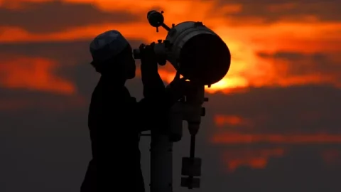 Muhammadiyah Tetapkan Idul Fitri Jatuh pada Jumat 21 April 2023, Bagaimana Dengan Pemerintah dan NU?