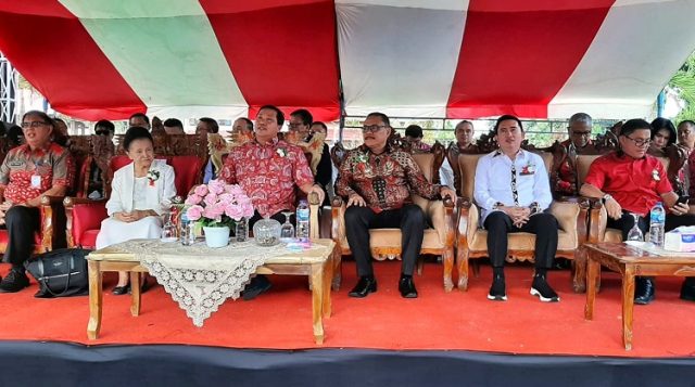 Limi Mokodomopit Sambut Kedatangan Wagub Sulut pada Perayaan HUT GPDI ke-86 di Bolmong