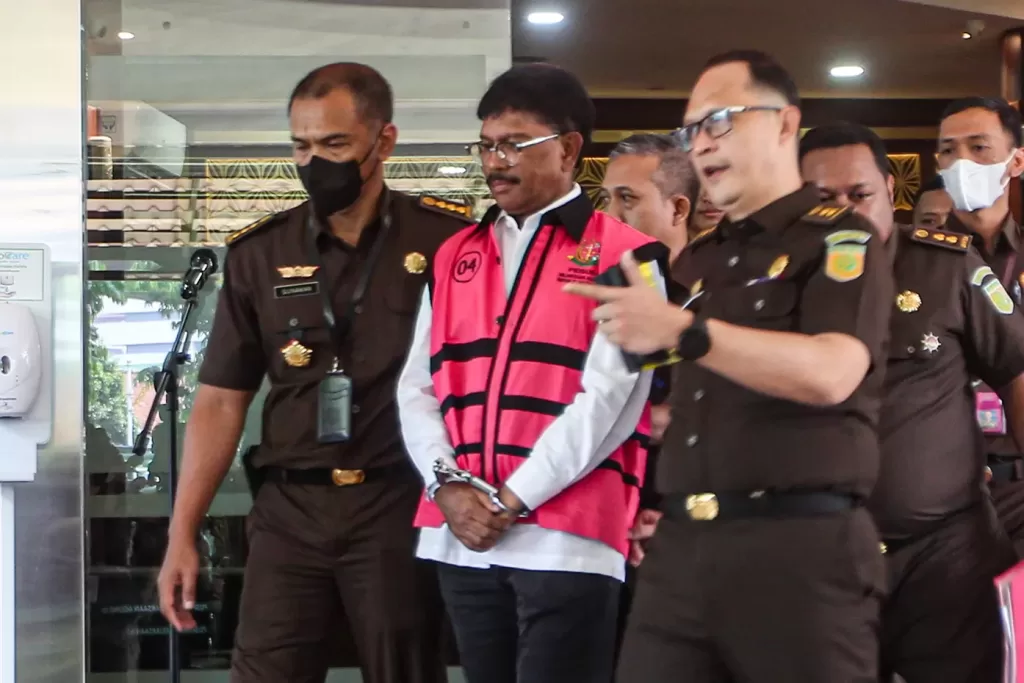 Diduga Aliran Dana Korupsi Jhonny G Plate Mengalir ke Tiga Partai Politik, Ini Kata Mahfud