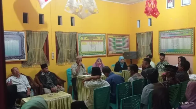 Pemdes Moyongkota Gelar Rapat Penetapan APBDes Perubahan