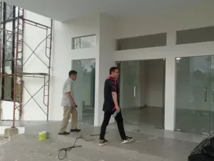 Tim Pansus DPRD Kotamobagu Tinjau Pekerjaan Pembangunan Perpustakaan Kotamobagu