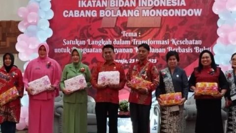 Julin:Peran Bidan Terhadap Pelayanan Banyak Menunjang Program Pemkab Bolmong