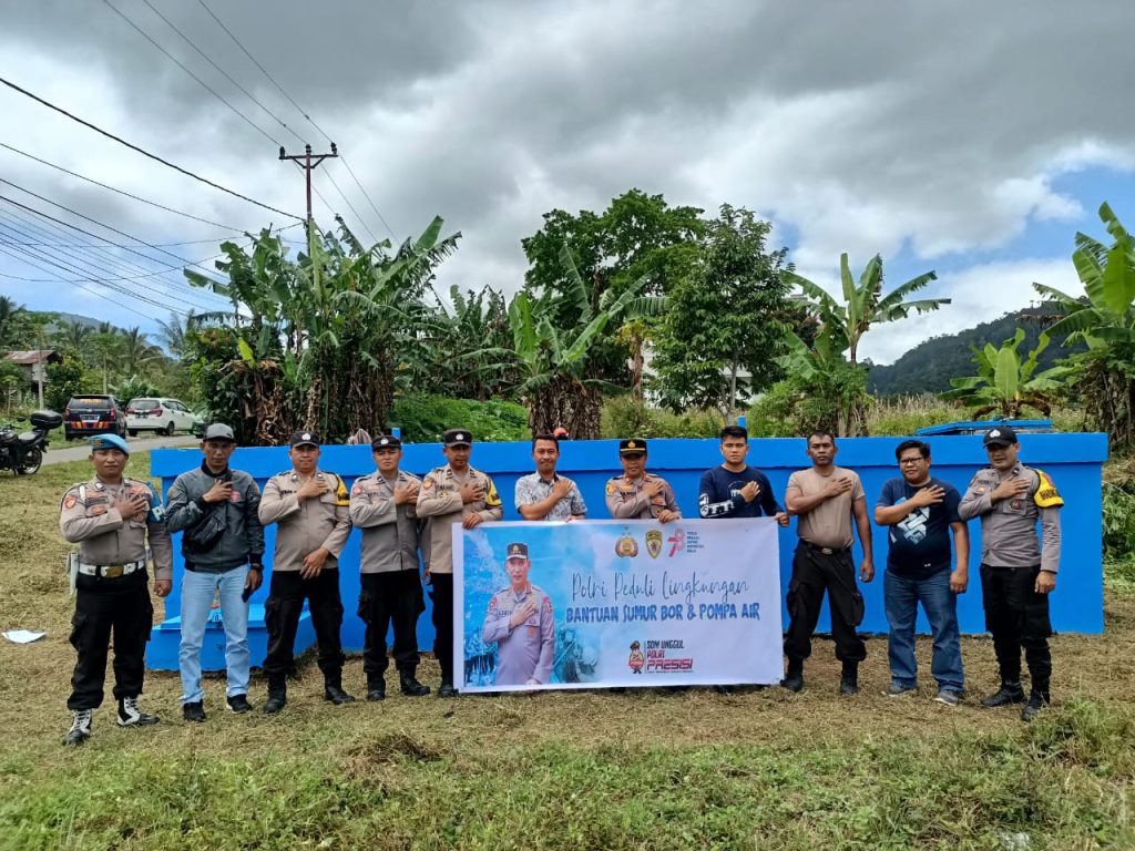 Polsek Modayag Gelar Kerja Bakti dan Salurkan Bantuan Kepada Masyarakat Desa Sumber Rejo