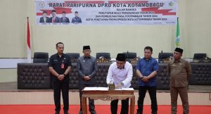 Meiddy Makalalag Pimpin Rapat Paripurna Penutupan dan Pembukaan Masa Persidangan 2023-2024