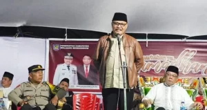 Limi Mokodompit Buka Puasa dan Tarawih Bersama Warga di Dua Kecamatan Â