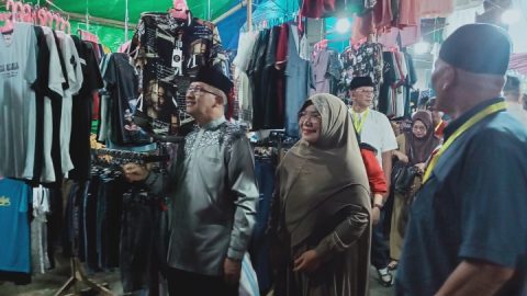 Pj Wali Kota Resmikan Pasar Senggol