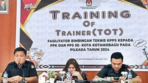 KPU Kotamobagu Bekali KPPS Jelang Pencoblosan