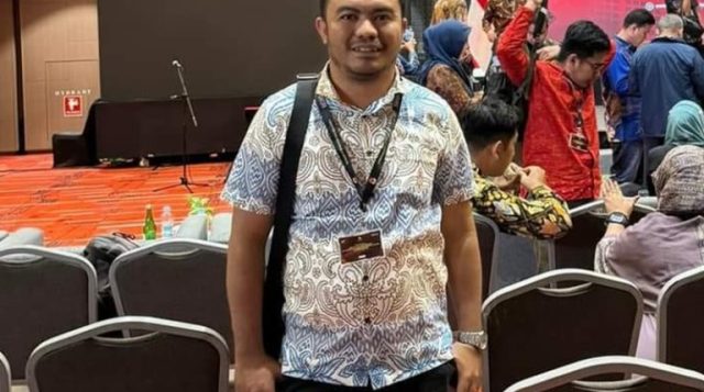 KPU Kotamobagu Lakukan Penertiban APK