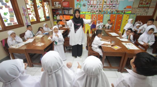 Cair Juni 2025, Berikut 14 Kriteria Penerima Tunjangan Insentif untuk Guru RA dan Madrasah