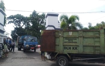 Salah satu Armada Pengakut Sampah Milik DLH Kotamobagu