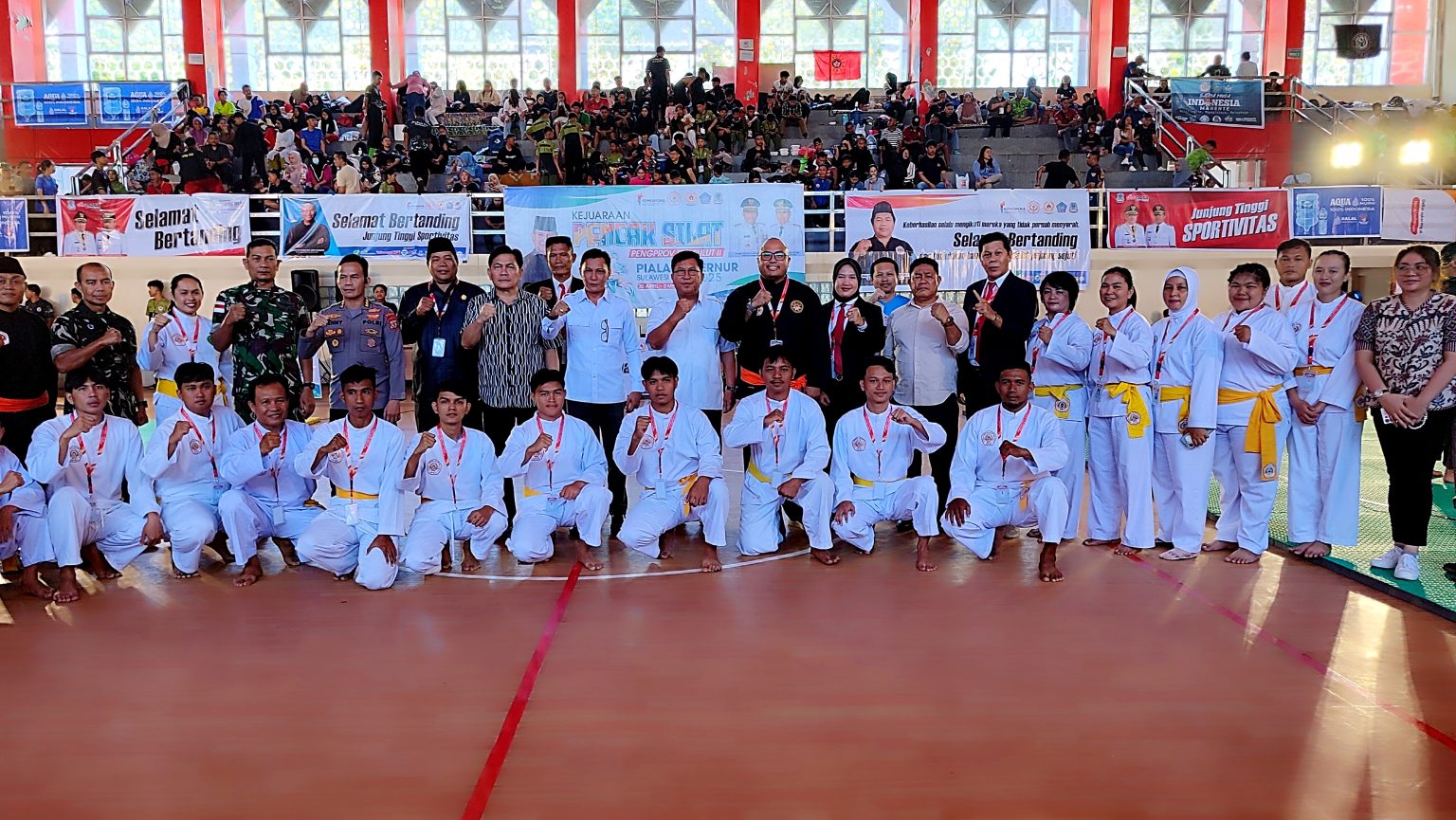 Peserta Pencak Silat saat sesi foto bersama. (foto istimewah