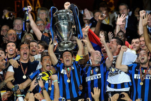 Inter Milan saat Meraih Trofi Liga Champions 2010 lalu. (foto UEFA)