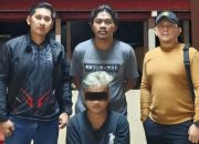 Salah satu terduga pelaku penganiyayaan di depan Toko Abdi Karya yang sudah diamankan Polres Kotamobagu
