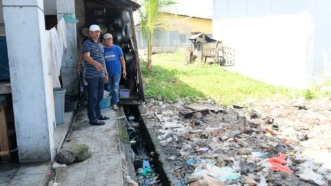 Tuntaskan Masalah Sampah di Pasar Kotabunan Selatan, Oskar Manoppo Ajak Penjual dan Pembeli Berdialog Terbuka