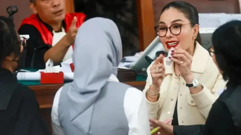 Konflik Hukum Nikita Mirzani dan Reza Gladys: Sidang Dramatis dan Fakta Penting Kasus