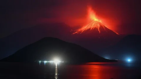 Gunung Lewotobi Kembali Erupsi, Zona Bahaya Radius 6–7 Kilometer