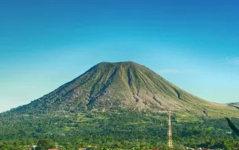 Gunung Lokon