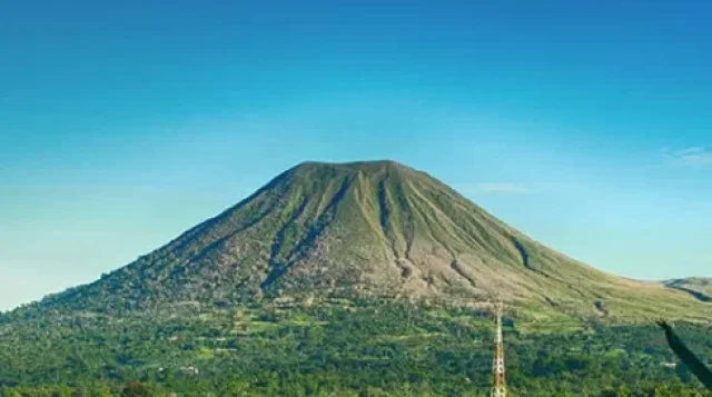 Gunung Lokon Waspada, Pendakian Dilarang, Karhutla Mengintai di Musim Kemarau