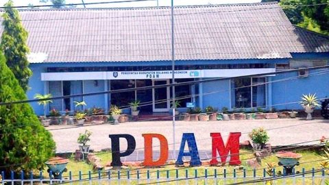 Kantor PDAM Bolmong Terletak di Kelurahan Biga, Kecamatan Kotamobagu Utara, Kota Kotamobagu