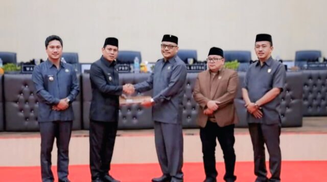 DPRD Kotamobagu Ketuk Palu: APBD Perubahan 2025 dan Perda Adat Resmi Disahkan