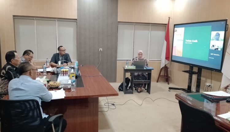 Pemkot Kotamobagu Rampungkan Uji Kompetensi Pejabat JPT Pratama 1 Suasana pelaksanaan Uji Kompetensi dan Evaluasi Kinerja JPT Pratama di lingkungan Pemerintah Kota Kotamobagu, 20–22 Oktober 2025. Kegiatan ini digelar secara hybrid dengan pemaparan langsung dan virtual, sebagai bagian dari upaya peningkatan kualitas kepemimpinan aparatur sipil negara.