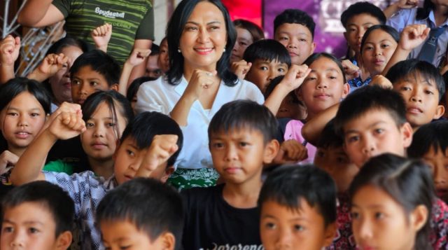 HUT ke-56 Anik Yulius Selvanus Dirayakan Sederhana Bersama Anak Panti di Remboken