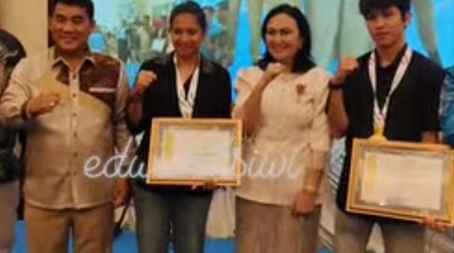 Atlet Sulut Raih Medali SEA Games 2025, Gubernur Yulius Selvanus Beri Penghargaan di Perayaan Natal