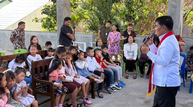 Gubernur YSK jadi Khadim Sekolah Minggu di GMIM Eben Heazer  