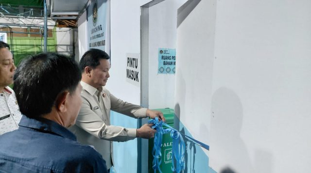 Wabup Dony Resmikan SPPG Program MBG di Desa Uuwan: Layani 1.117 Siswa