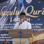 Kepala Dinas Koperasi dan UKM Sulut, Tahlis Gallang, mewakili Gubernur Yulius Selvanus Komaling menyampaikan pesan penting menjaga silaturahmi dan persatuan pada peringatan Malam Nuzulul Quran di Masjid Nurul Huda, Manado, Jumat (6/3/2026).