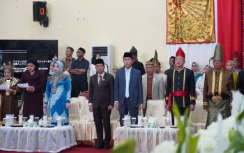 Bupati Bolsel Iskandar Kamaru bersama jajaran pejabat menghadiri Rapat Paripurna DPRD Bolmong dalam rangka HUT ke-72 Kabupaten Bolaang Mongondow, Jumat (27/3/2026).