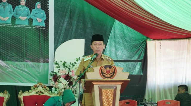 Bupati Bolsel Tekankan Disiplin Administrasi di Prosesi Moloopu Camat Helumo