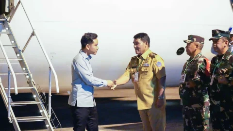 Disambut Gubernur Yulius Selvanus, Wapres Gibran Tinjau Dampak Gempa di Sulut