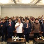 Gubernur Yulius Selvanus bersama jajaran pengurus Percasi dan peserta Munas 2026 di Jakarta, Sabtu (11/4). Kehadiran Yulius menegaskan komitmen pemerintah daerah dalam mendukung pembinaan atlet catur dari daerah menuju prestasi internasional.