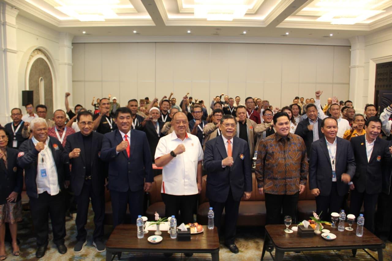 Gubernur Yulius Selvanus bersama jajaran pengurus Percasi dan peserta Munas 2026 di Jakarta, Sabtu (11/4). Kehadiran Yulius menegaskan komitmen pemerintah daerah dalam mendukung pembinaan atlet catur dari daerah menuju prestasi internasional.