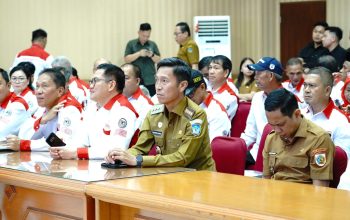 Bupati Bolsel Iskandar Kamaru bersama jajaran ABPEDNAS Sulut dan Kepala Kejati Sulut Jacob Hendrik Pattipeilohy saat Pleno Perdana ABPEDNAS Sulut di Manado, Senin (20/4/2026).