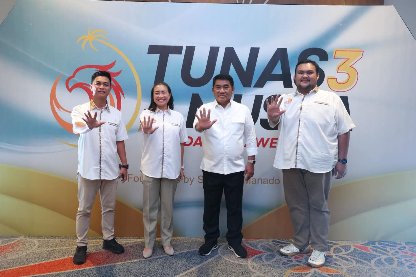 Ketua TIDAR Sulut periode 2023–2026, Tommy Parasan bersama Ketua Umum PP TIDAR Rahayu Saraswati Djojohadikusumo, Gubernur Sulut Yulius Selvanus, dan Ketua TIDAR terpilih Standius Bara Prima dalam momentum Musda III TIDAR Sulut.