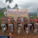 Sinergi Polri, pemerintah daerah, dan petani Kotamobagu terwujud dalam Panen Raya dan Penanaman Jagung bertajuk “Polri Bersama Rakyat Mendukung Swasembada Pangan 2026”. Langkah nyata menuju ketahanan pangan dan kesejahteraan masyarakat Sulut.