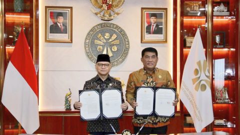 Lindungi Pekerja Migran, Gubernur Yulius Selvanus Teken MoU dengan BP2MI  