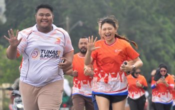 Ivan Manggo dan Nisia Moraya Tewu memimpin aksi lari sehat TIDAR Sulut di Kotamobagu.
