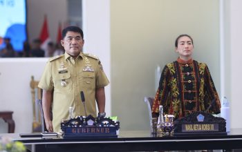 Gubernur Yulius Selvanus berdiri di samping Wakil Ketua Komisi VII DPR RI Rahayu Saraswati Djojohadikusumo saa kunjungan kerja reses di Wisma Negara Bumi Beringin, Manado, Senin (27/4/2026).