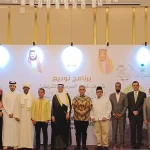 Duta Besar Arab Saudi untuk Indonesia, Faisal Abdullah H. Amodi (tengah) pada acara pelepasan para calon haji Indonesia di Jakarta, Selasa (19/5/2026). (ANTARA FOTO/Asri Mayang Sari)