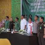 Sinergi Lintas Sektor: Kapolres Kotamobagu AKBP Irwanto (kiri) saat menghadiri pertemuan penguatan peran BPD di Rumah Dinas Wali Kota Kotamobagu, Kamis (07/05/2026). Sumber Foto: Humas Polres Kotamobagu