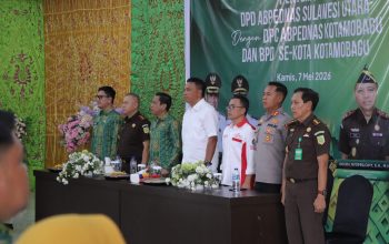 Sinergi Lintas Sektor: Kapolres Kotamobagu AKBP Irwanto (kiri) saat menghadiri pertemuan penguatan peran BPD di Rumah Dinas Wali Kota Kotamobagu, Kamis (07/05/2026). Sumber Foto: Humas Polres Kotamobagu