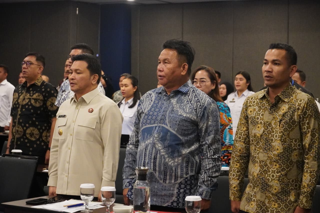 Wakil Bupati Bolsel Deddy Abdul Hamid saat menghadiri Rapat Konsolidasi Program Makan Bergizi Gratis di Minahasa Utara, Jumat (8/5/2026). (Sumber: Humas Pemkab Bolsel/Dok.)