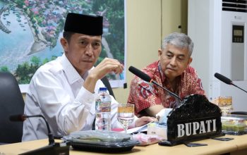 Bupati Bolaang Mongondow Selatan Iskandar Kamaru saat membuka Konsultasi Publik I Penyusunan RTRW dan KLHS Bolsel Tahun 2027–2047 di Ruang Berkah, Kantor Bupati, Panango, Rabu (13/5/2026).