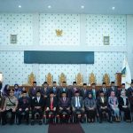 Wakil Ketua DPRD Bolsel, Ridwan Olii, bersama jajaran menghadiri perayaan HUT ke-19 Kabupaten Bolaang Mongondow Utara. Kehadiran ini menjadi wujud sinergi antarwilayah dan komitmen memperkuat hubungan kelembagaan di kawasan Bolaang Mongondow Raya.