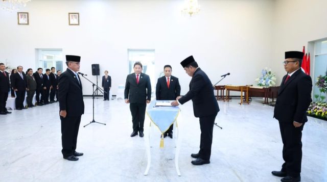 Yulius Selvanus Lantik Kepala BKD Sulut, Targetkan ASN Tembus Level Dirjen